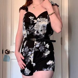 Tie Back Floral Print Romper